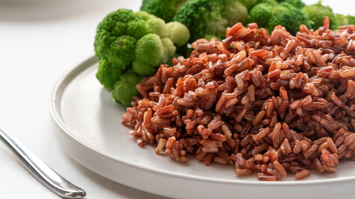 Cooked red rice